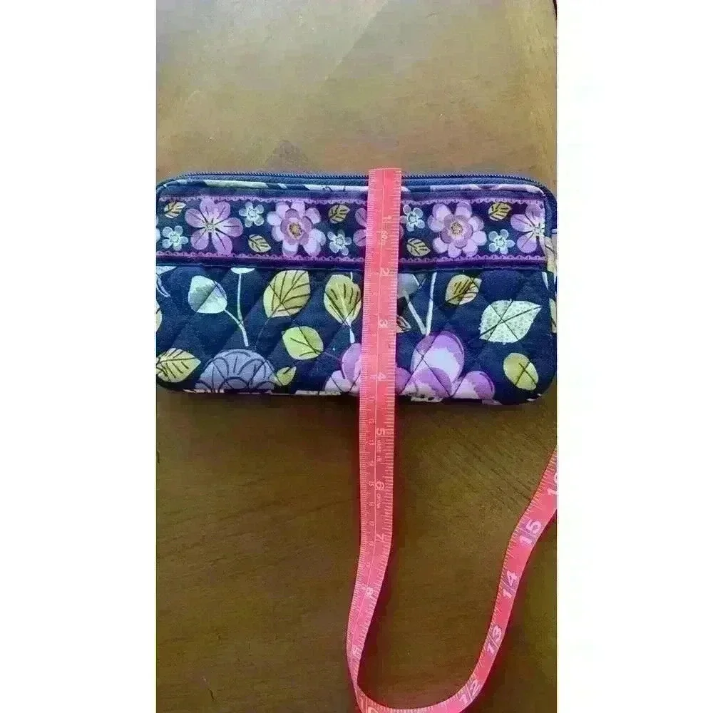 Vera Bradley wallet with wristlet in excellent condition - Picture 5 of 6